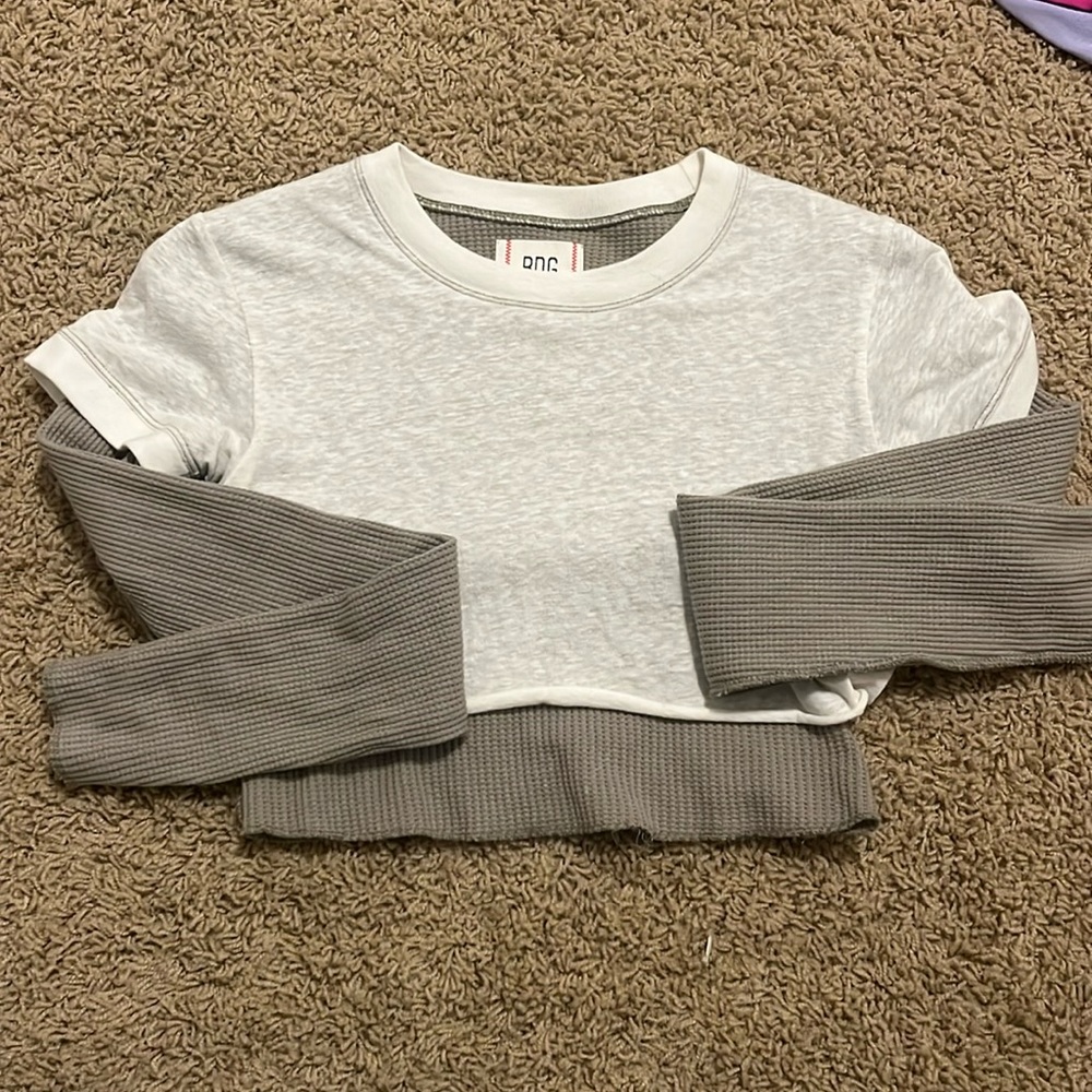 Small urban outfitters BDG cropped long sleeve green and white top.
